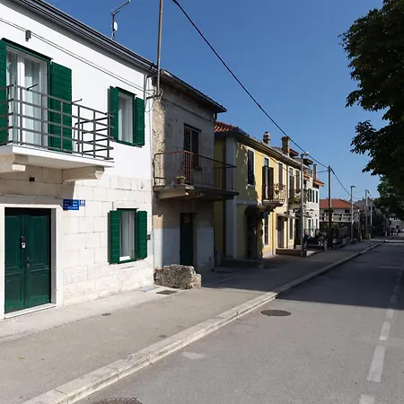 Salt & Stone Apartman Kaštela