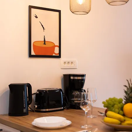 Daire Salt & Stone *