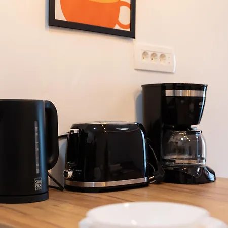 Salt & Stone * Kastela