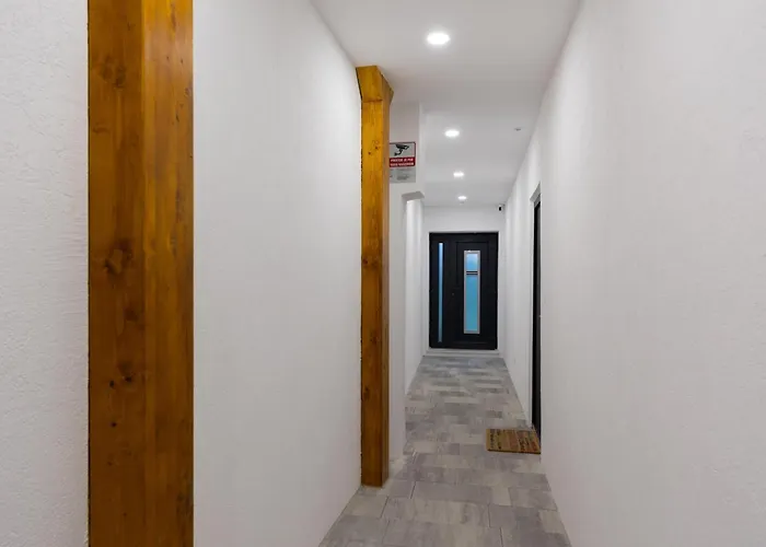 Salt & Stone Apartment *