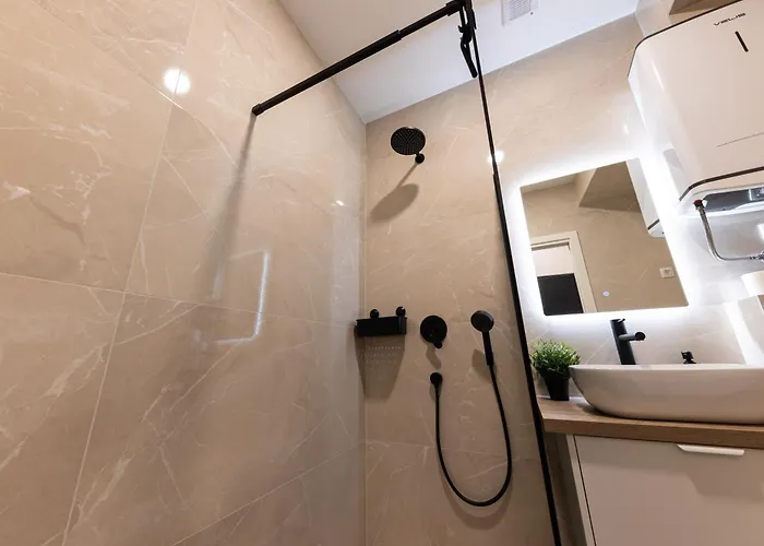 Salt & Stone Apartment